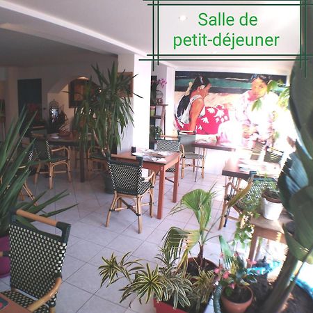 Hotel Le vent des globes à Les Sables-dʼOlonne Extérieur photo