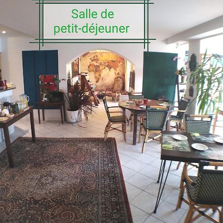 Hotel Le vent des globes à Les Sables-dʼOlonne Extérieur photo