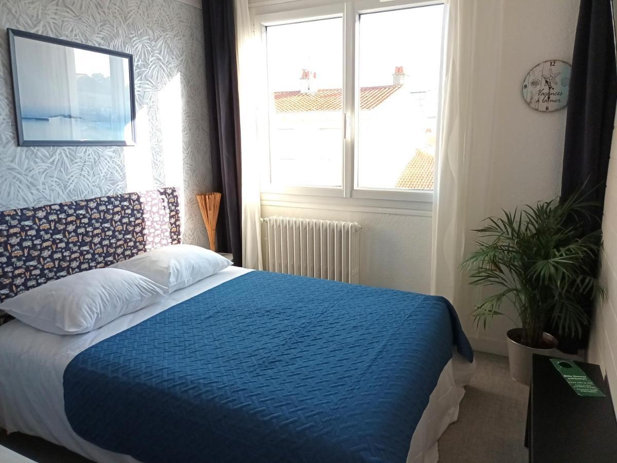 Hotel Le vent des globes à Les Sables-dʼOlonne Extérieur photo
