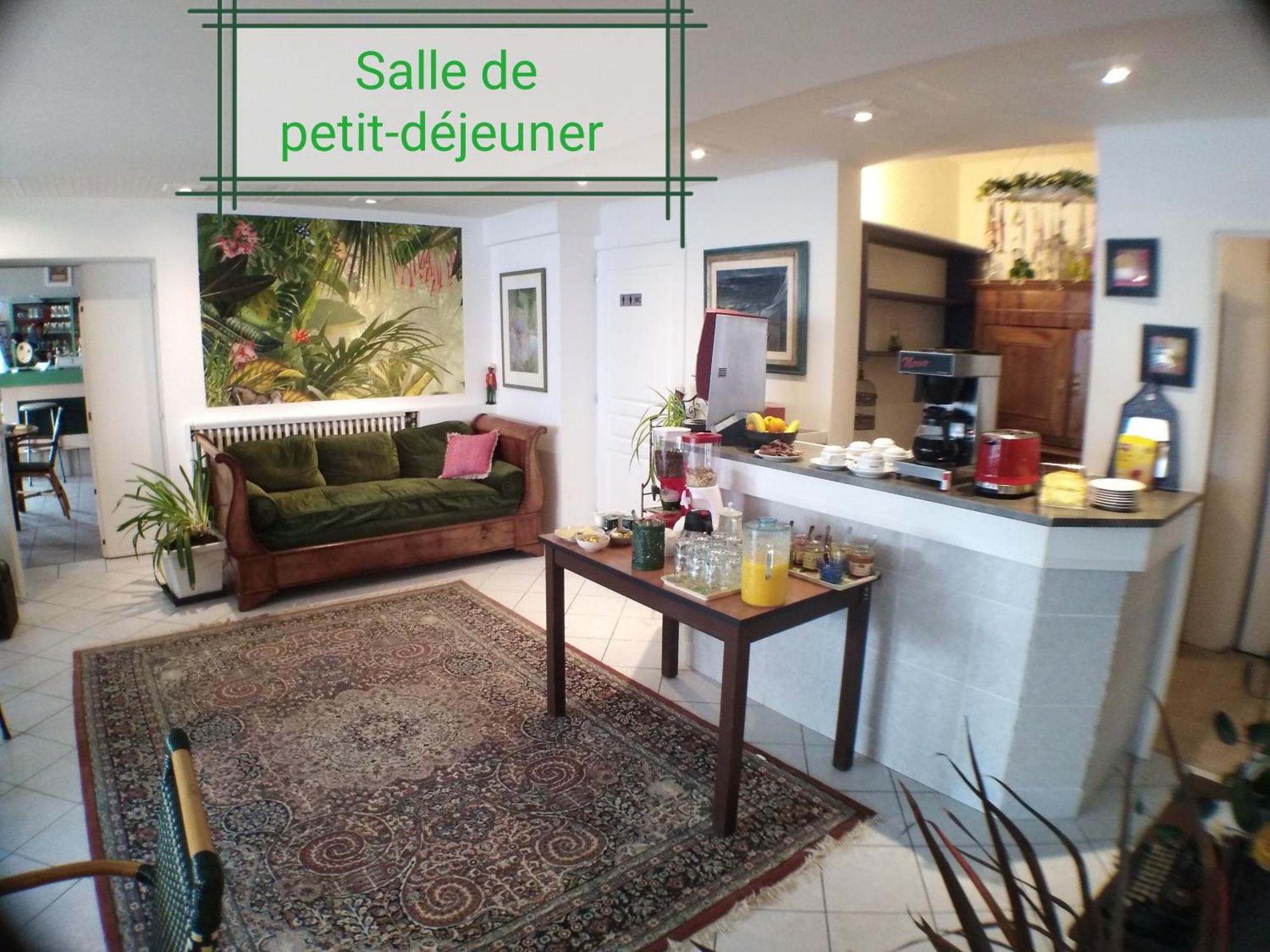 Hotel Le vent des globes à Les Sables-dʼOlonne Extérieur photo